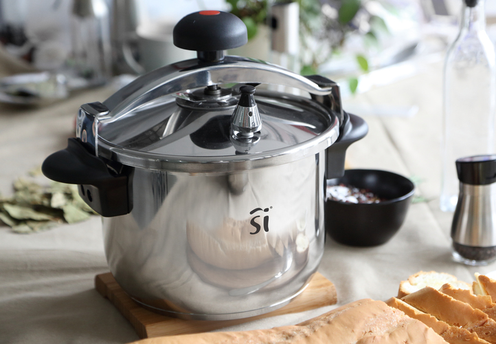 San Ignacio Cordoba - Olla a Presión 22 cm, 6 l, Acero Inoxidable Inducción, Base Aluminio Encapsulado, la Válvula se Desahoga Automáticamente si Sobrepasa el Nivel Seguro de Presión, Asa Tacto Frío - Imagen 2